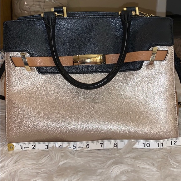 Calvin Klein Handbags - Calvin Klein Purse